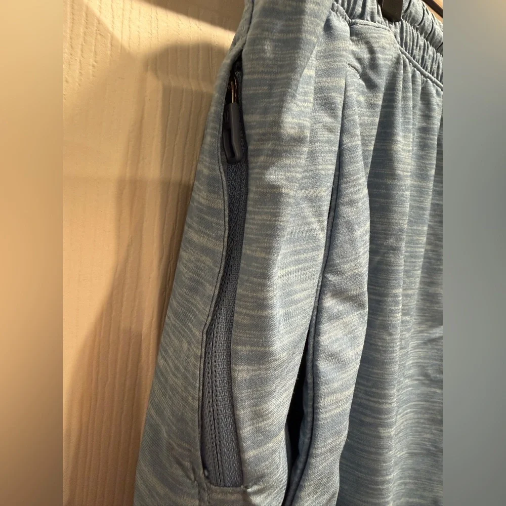 Lululemon Pace Breaker Short
Heather Allover Blue Cast Utility Blue-XXL - Picture 6 of 13